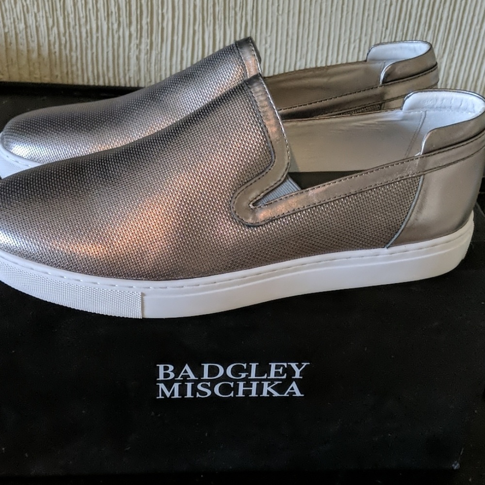 Badgley Mischka GRANT in Gun Metal